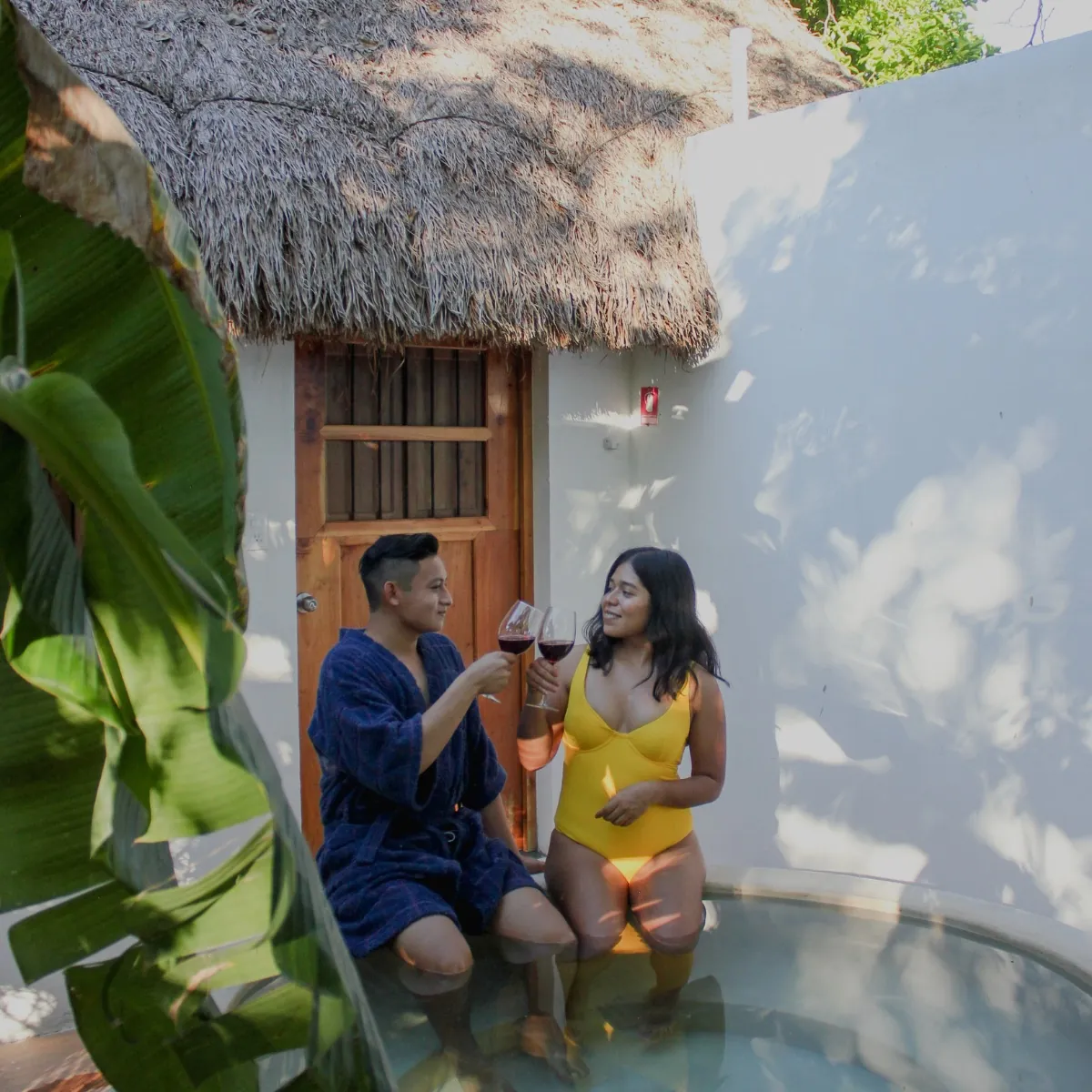 Casita del Peón — Bathroom and private bathtub