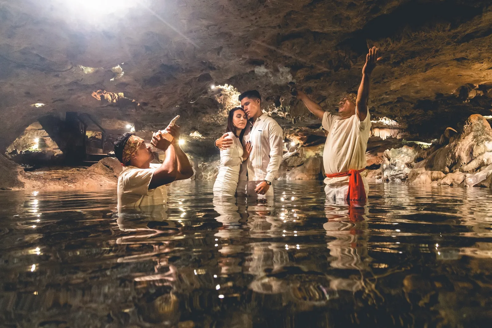 Experiencia romántica en el cenote